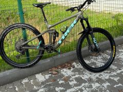 Trek Remedy8