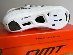 Silniční tretry DMT KR0 EVO White/Silver vel. 43,5 + Záruka