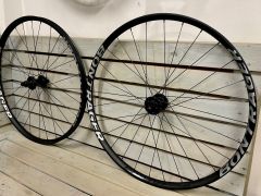 Bontrager Line Comp 30 TLR Boost 29