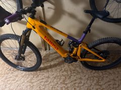 Ghost E-Riot CF Full Party -XL