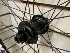 Bontrager Line Comp 30 TLR Boost 29