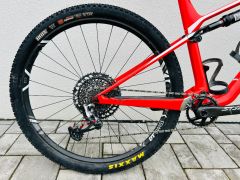 Predám karbónový Canyon Lux CF SL 8.0 Pro Race s wattmetrom
