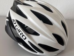 Cestna prilba Giro Savant