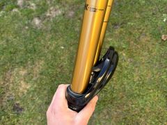 Fox Float 38 Factory Kashima 27,5", 180mm Grip2