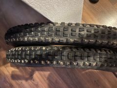 Maxxis plaste
