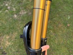 Fox Float 38 Factory Kashima 27,5", 180mm Grip2