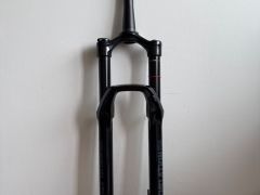 RockShox Revelation RC 2023 150mm, 29, tapered, málo jazdená, výborný stav
