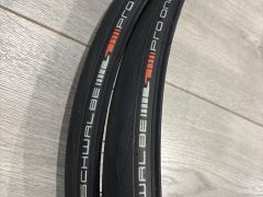 Schwalbe Pro One 700x28C Addix Race V-Guard plášť, Tle, kevlar