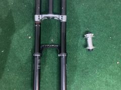 Cauko predám rockshox boxxer select + náboj formula 20x110 + predstavec ridealpha 31,6mm