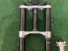 Cauko predám rockshox boxxer select + náboj formula 20x110 + predstavec ridealpha 31,6mm