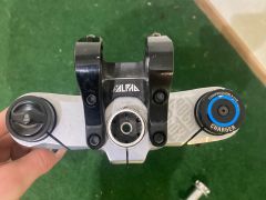 Cauko predám rockshox boxxer select + náboj formula 20x110 + predstavec ridealpha 31,6mm