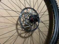 Dt swiss koleso 20x110 fr 560