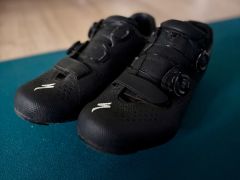 Cestné tretry Specialized Torch 3,veľ. 42, karbon, Boa, veľmi dobrý stav