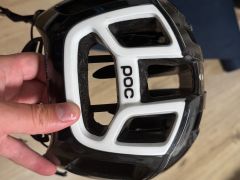 Prilba POC