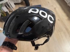 Prilba POC