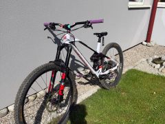 Mondraker superfoxy r 2022