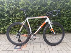 Karbonová silnička KTM Strada LC Racing