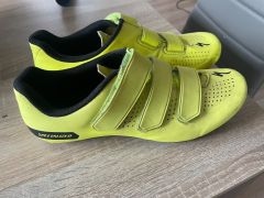 Cestné tretry Specialized