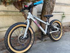 Early Rider Hellion 16 Detský Bicykel Brushed Aluminium