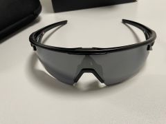 Oakley Sphaera