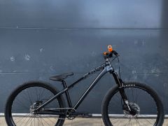 Custom Dartmoor 26Player dirt jumper