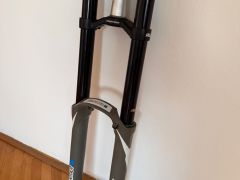 SR Suntour RUX 38 27.5/29 RC2 PCS QR 200mm