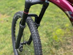 Kellys swag 30, garnet red, veľ. L