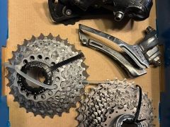 Predám prehadzovačku Shimano Sora 9r, dlhé ramienko