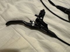 Formula Cura 4 jazdené s novými doštičkami