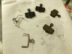 Sram eTap AXS platnicky 2 pary