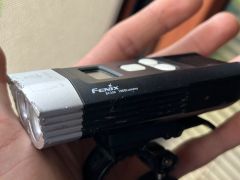 Pružina RockShox + svetlo Fenix zdarma