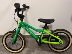 Detský bicykel Academy Grade 2 Edition - FUNtasy Green