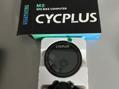 GPS tacho Cycplus m2