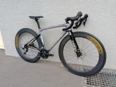 Karbónový cestný bicykel Trifox