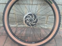Predám nový plášť Specialized 27,5-2,3