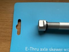 Garmin Tacx adaptér - pevná os 142x12 mm