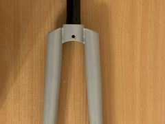 8bar Neukln - oceľová vidlica 28", stĺpik 1 1/8"