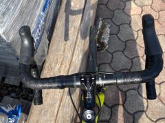 Cestný bicykel značky Giant (veľkosť XS)