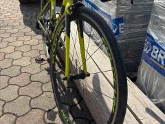 Cestný bicykel značky Giant (veľkosť XS)