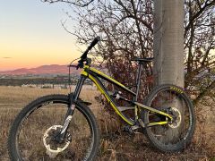 YT Capra 2017
