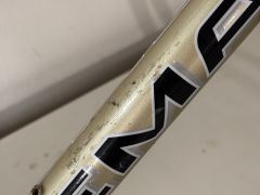 Rám Dema s predstavcom a riadidlami