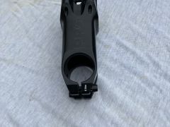 Predstavec Pro Tharsis faif