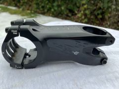 Predstavec Pro Tharsis faif