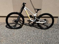 Predam zjazdak nukeproof
