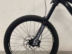 Zánovní Custom DH Banshee Legend | TOP