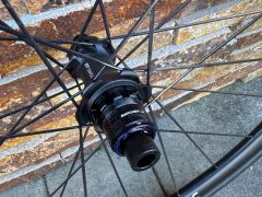 DT Swiss E1800 30Mm Úplne nový set kolesá + orech + plášte