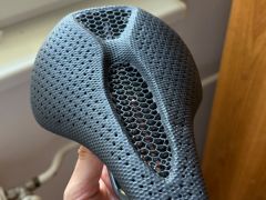 Nové Specialized Power Evo Mirror 143mm