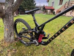 Commencal supreme v5 L