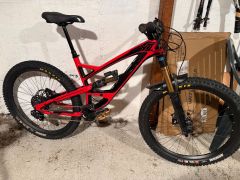 YT Capra CF PRO Race
