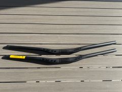 Karbonová řidítka Yeti Turq 760/780mm